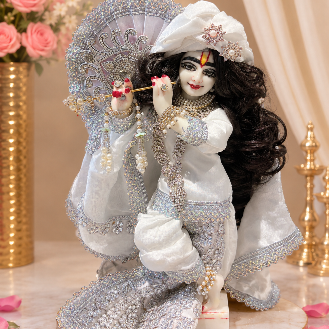 Safed Ishq Radha Krishna Poshak